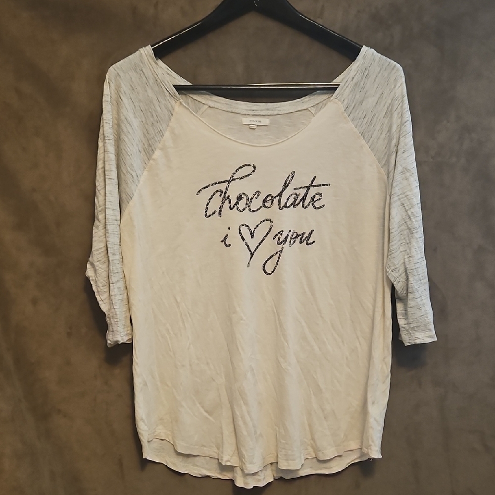 EUC Maurices White and Gray Graphic Raglan Tee 3/4 Sleeve